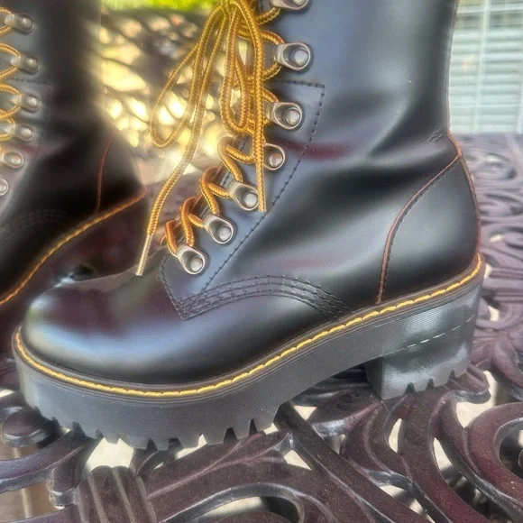 New! Dr. Martens Leona Boot Size 5 - Picture 4 of 13